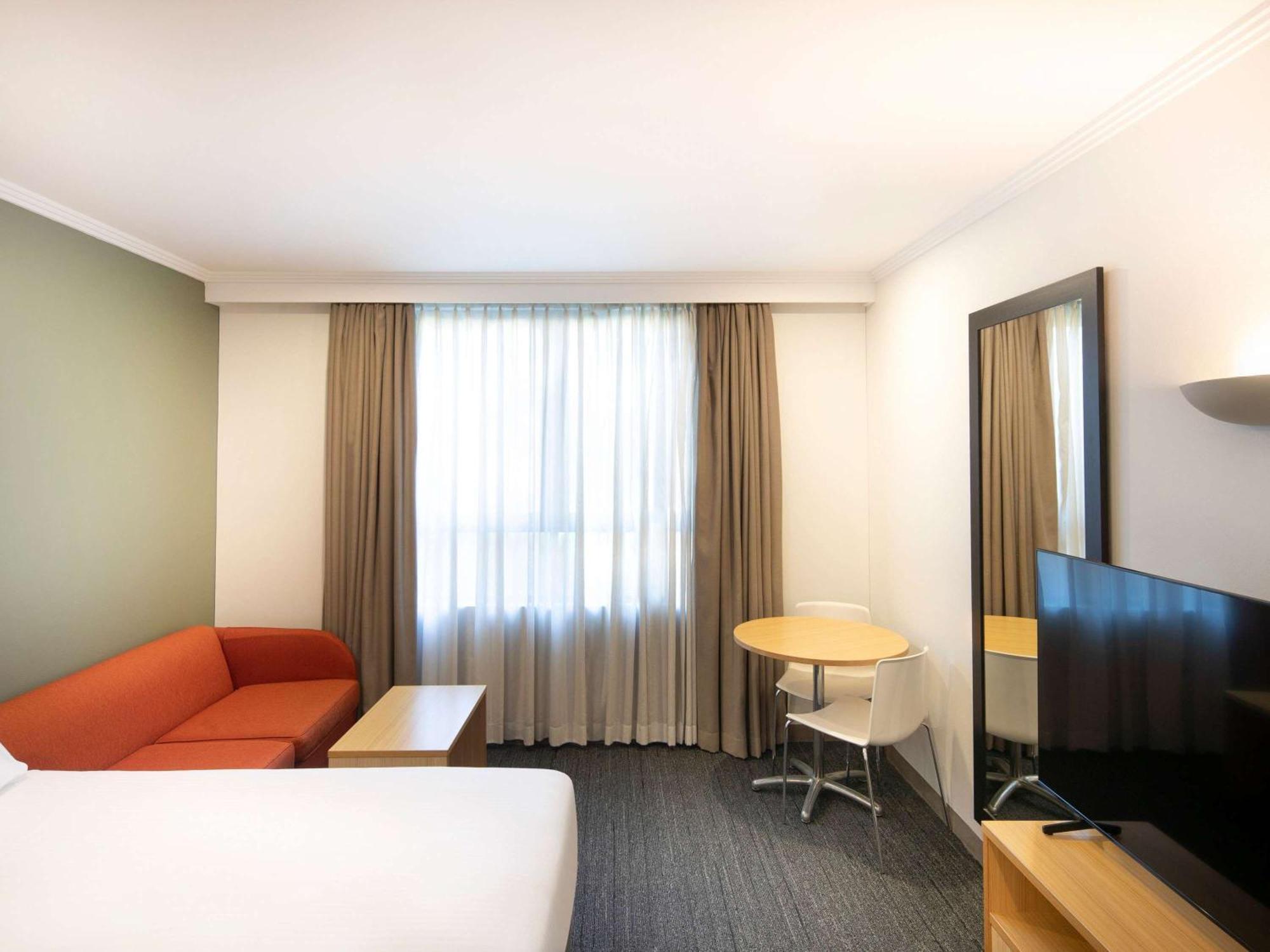 Mercure Sydney Macquarie Park Экстерьер фото