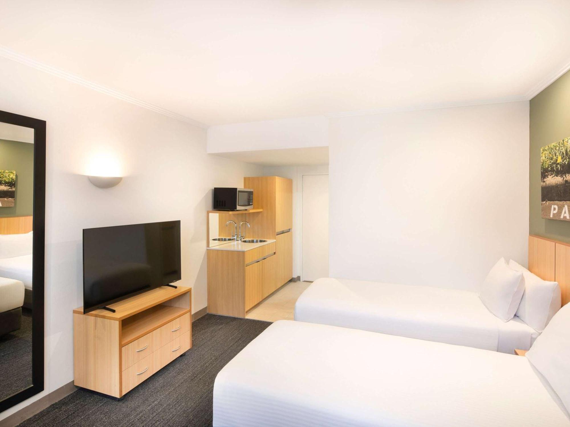 Mercure Sydney Macquarie Park Экстерьер фото